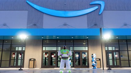 Hundreds of Amazon Employees Celebrate the Official Opening of the Company’s New Deltona Fulfillment Center